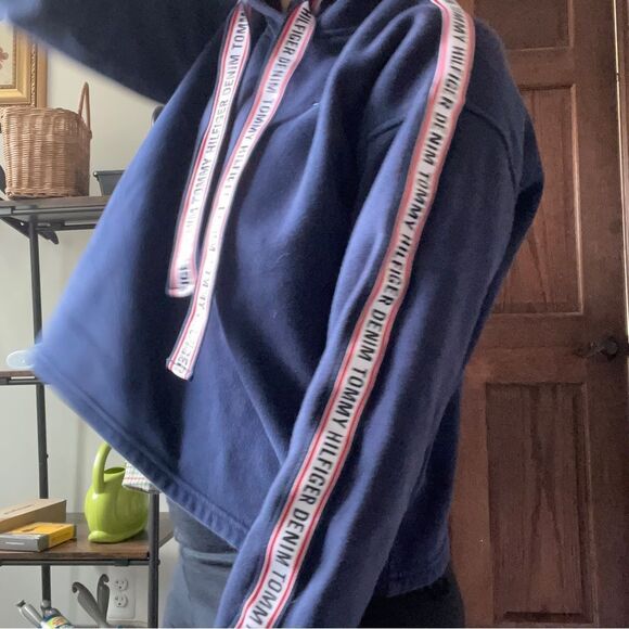 Tommy Hilfiger‎ Navy Blue Crop Hoodie Size M Womens - Picture 8 of 9